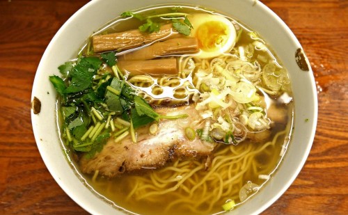 ホッとする優しさ！柚子の香りと鶏と魚介の風味がふんわり漂う『麺屋 ひょっとこ』