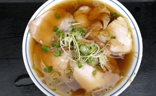 築地市場の名物店！早朝から行列が出来る元祖朝ラーの老舗人気ラーメン店『築地 井上』